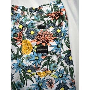Quicksilver Swim Trunks Mens Volley Shorts  Blue Board Shorts Lined Large Surfer